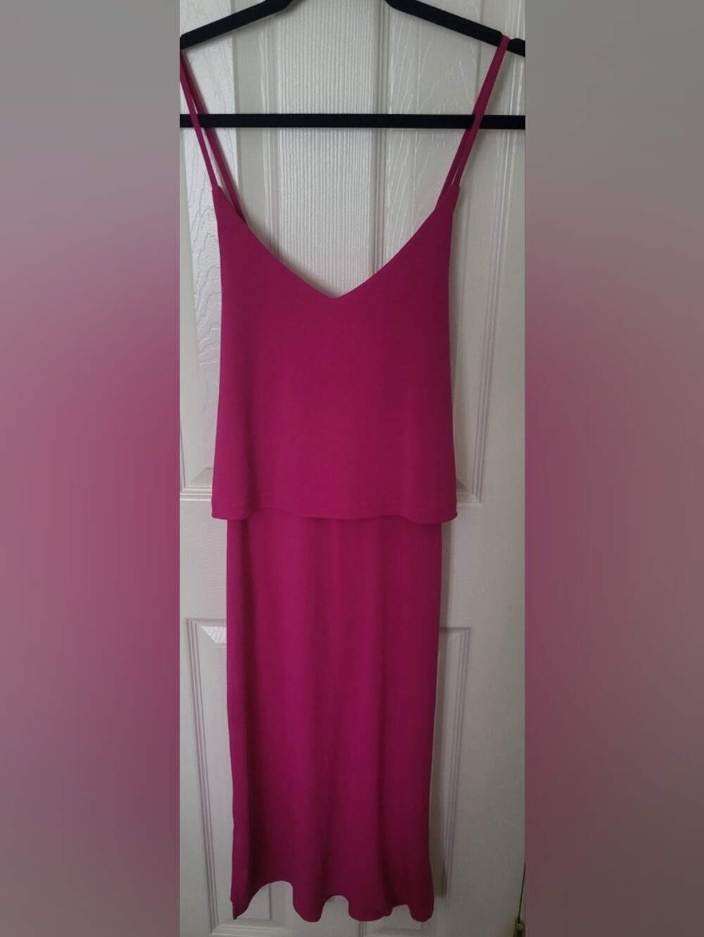 Spaghetti-Strap V-Neck Midi Dress in Fuchsia Size Small D-416